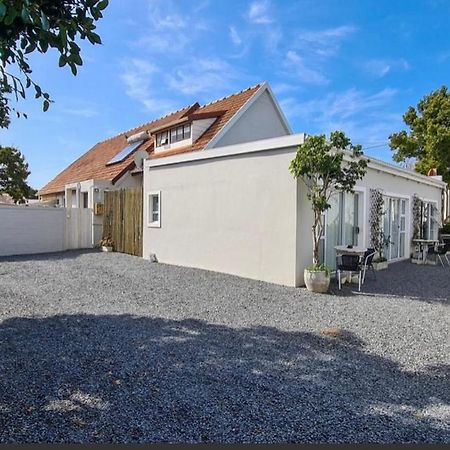 Second Best Accommodation East London Bagian luar foto