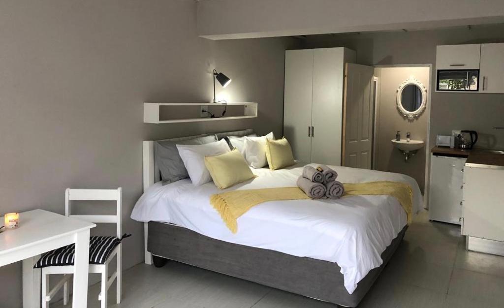 Second Best Accommodation East London Bagian luar foto