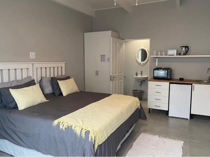 Second Best Accommodation East London Bagian luar foto