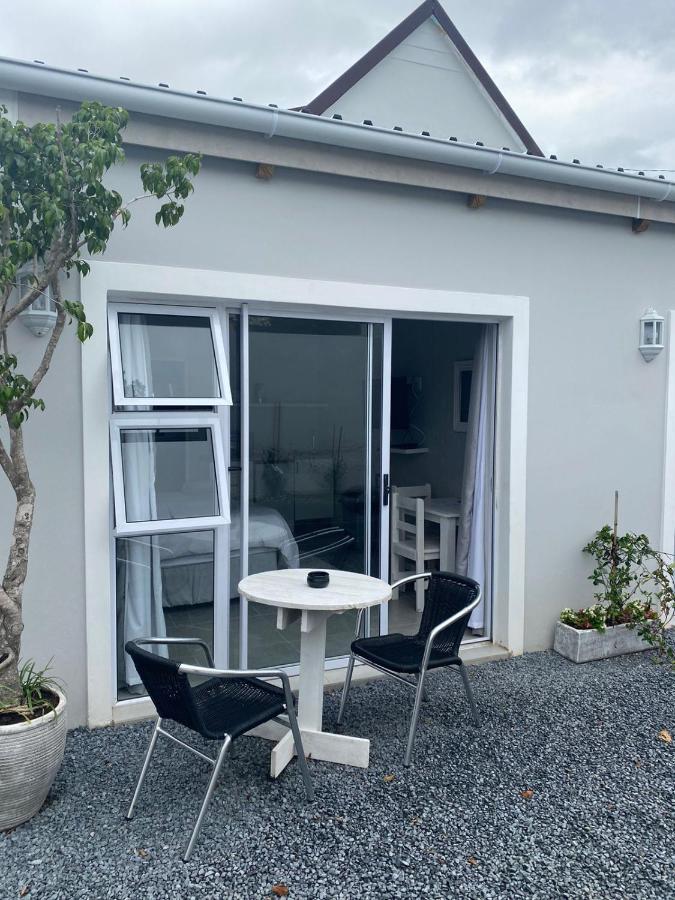 Second Best Accommodation East London Bagian luar foto