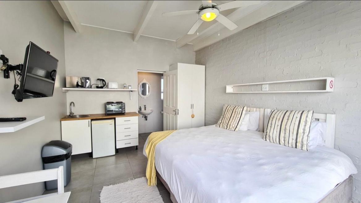 Second Best Accommodation East London Bagian luar foto